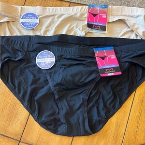 Barely There Black and Tan Panties Set